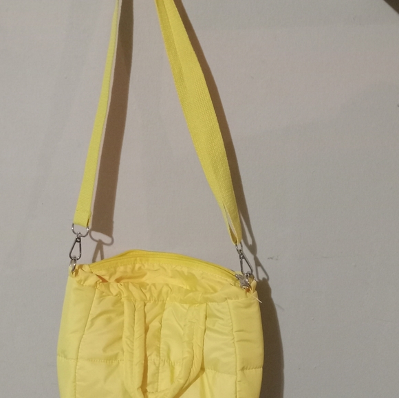 Cute new with tag yellow shoulder bag. - Picture 3 of 14